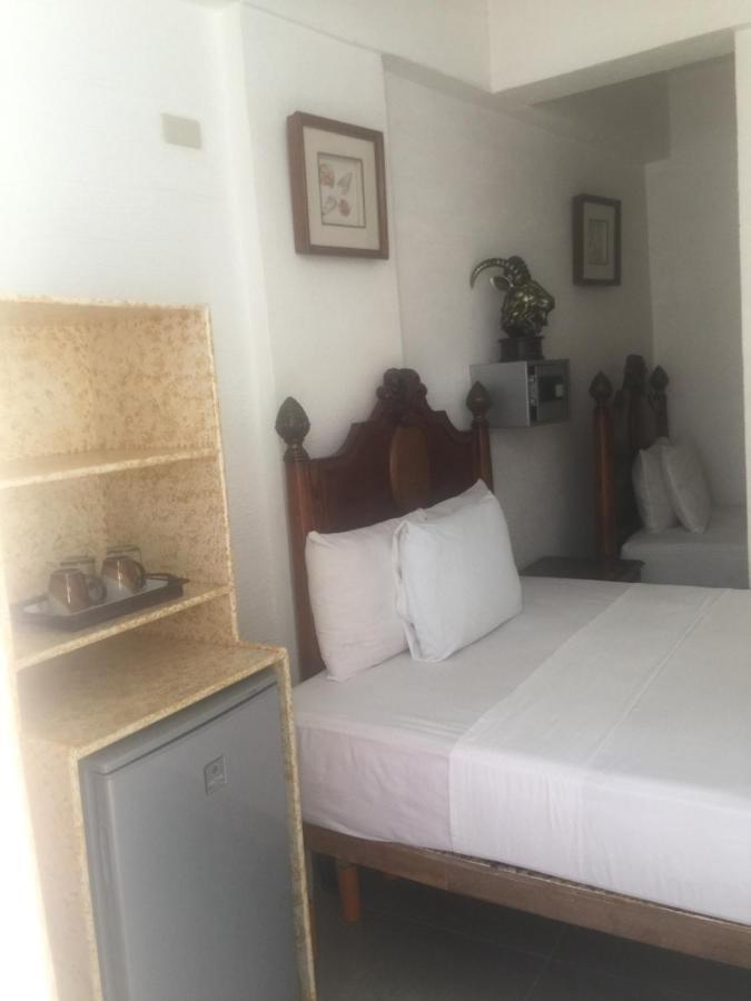 Amigos Beach Resort Balabag Kültér fotó